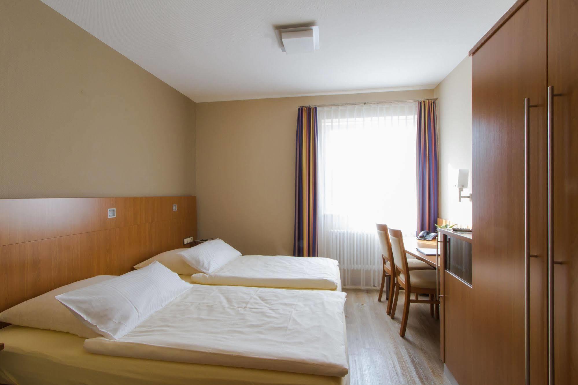Hotel Lindleinsmuehle Würzburg Buitenkant foto