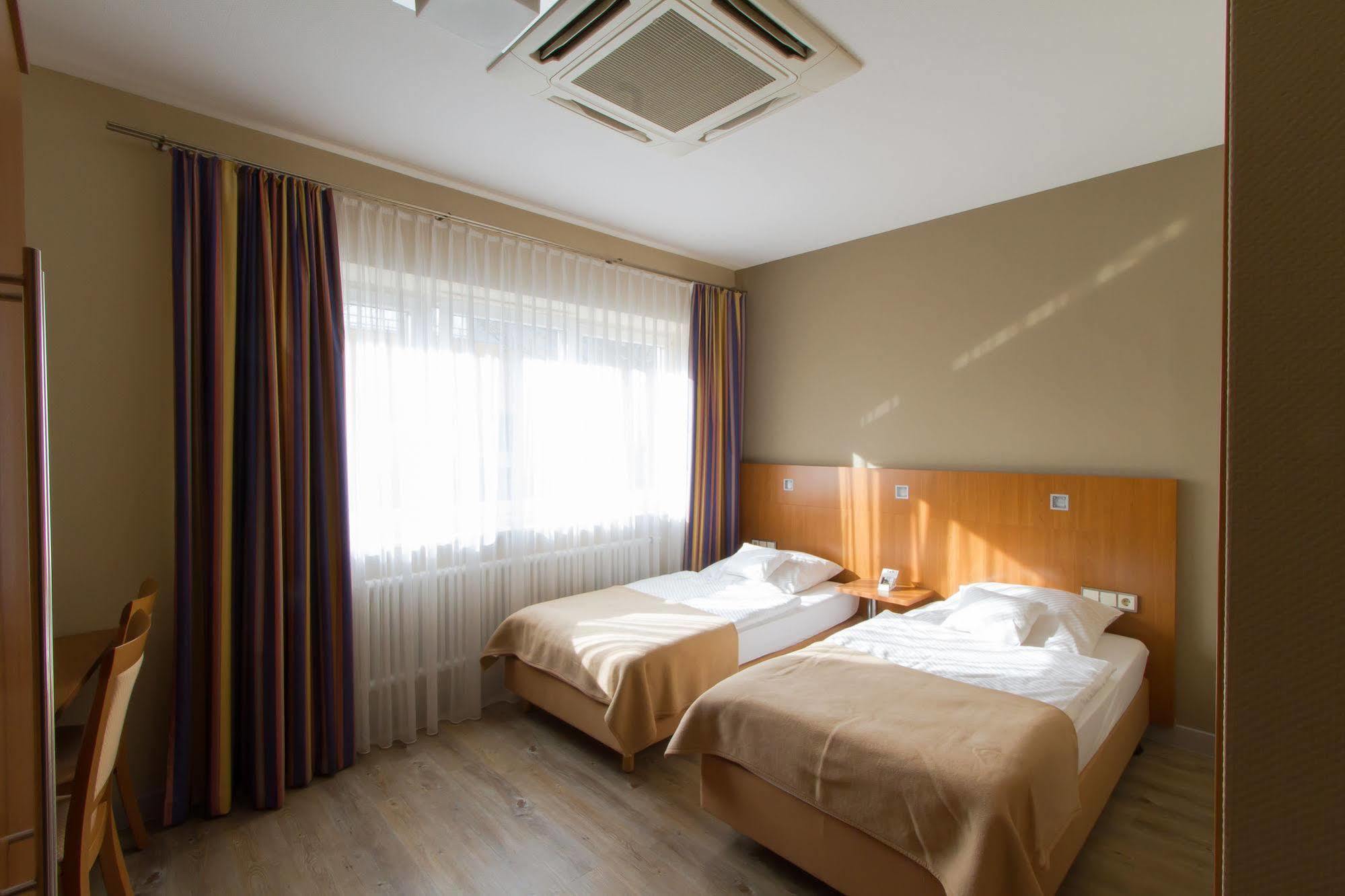Hotel Lindleinsmuehle Würzburg Buitenkant foto